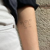 Zwei schlafende Gesichter