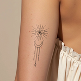 Geometrische maan ornament Tatoeage