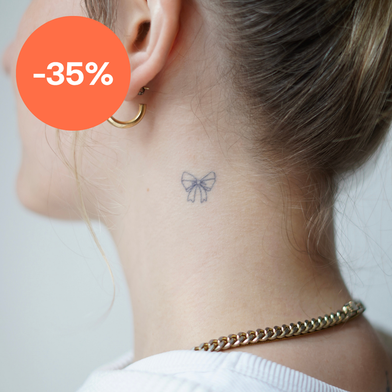 Klein Strikje Tatoeage