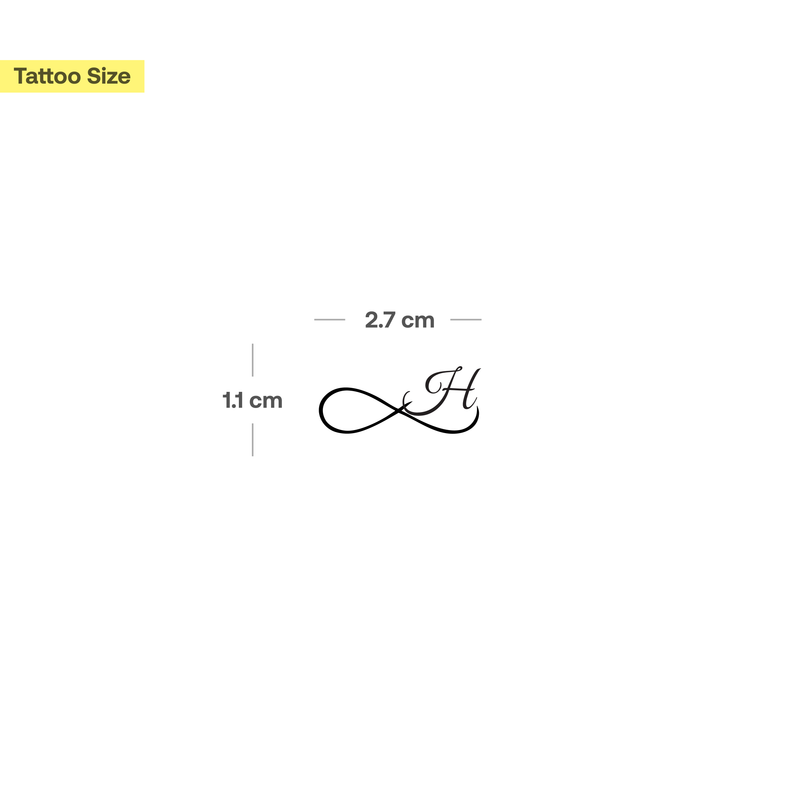 Oneindigheid met initialen tatoeage (A-Z)
