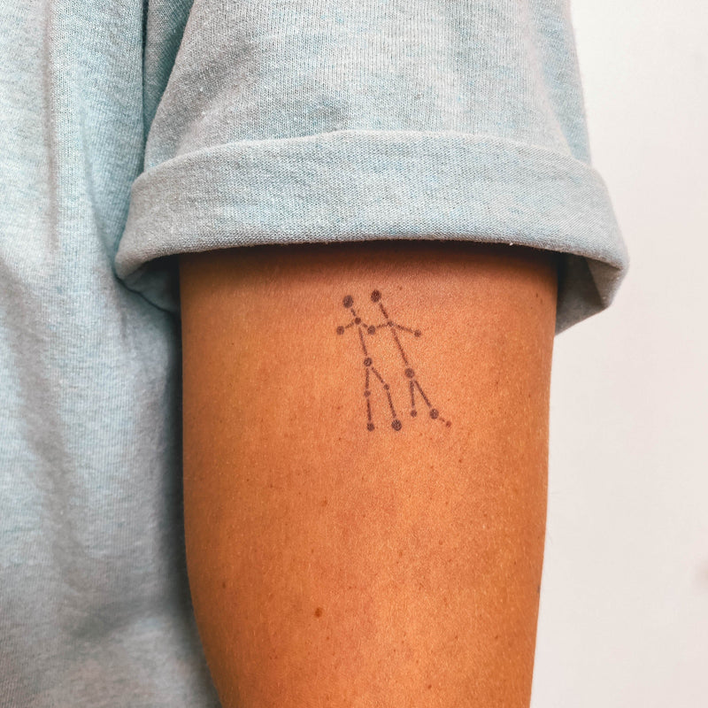 I'm obsessed with the constellation on the hands!! #Gemini ♊️ This rep... |  TikTok